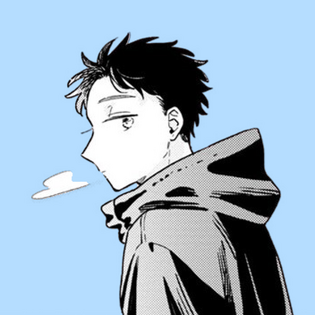 imagen de arita del manga de kemutai hanashi con el fondo azul claro. es un hombre con el pelo corto que está de perfil, mirando hacia atrás y sale vaho de su boca